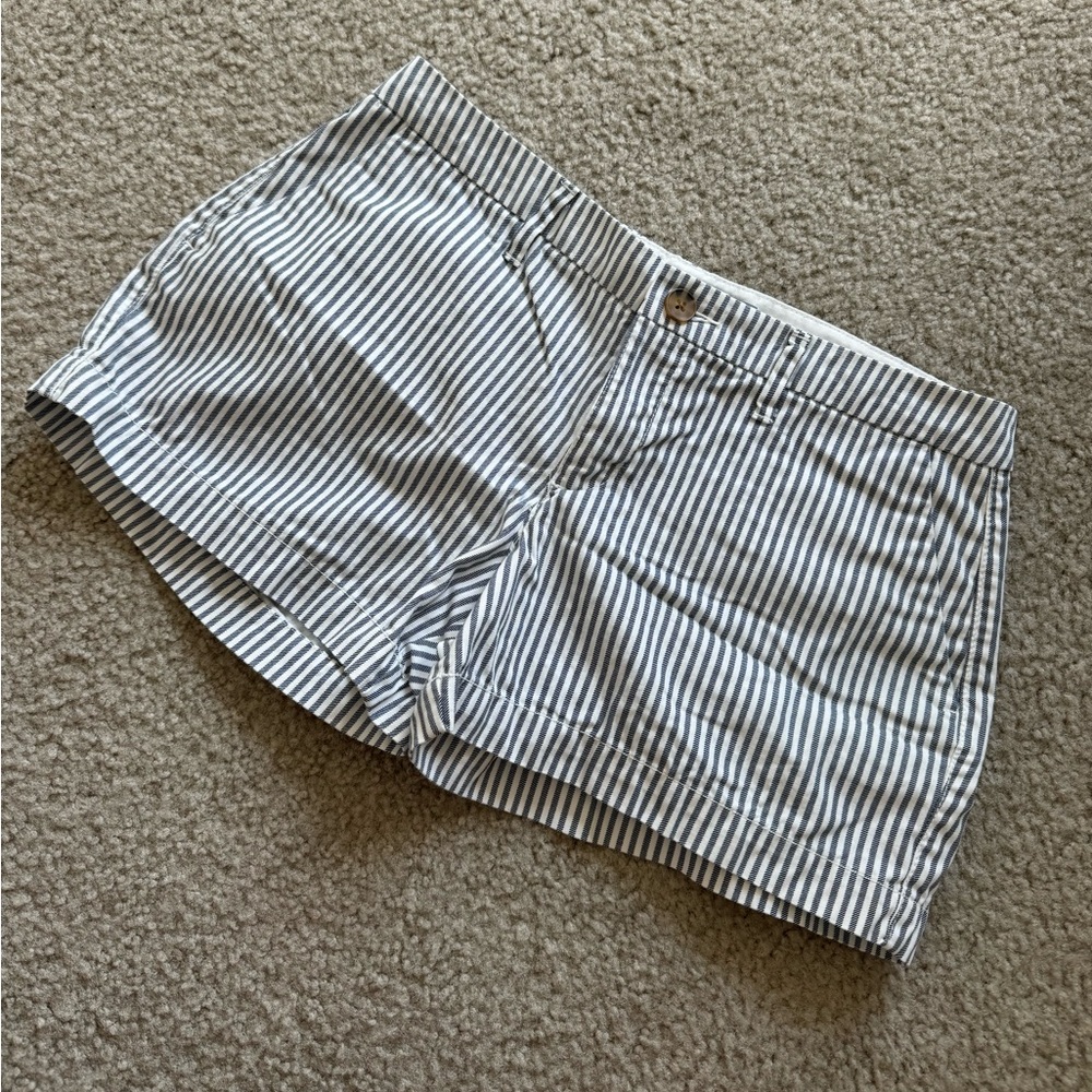 Old Navy Women’s Striped Grey & White Shorts